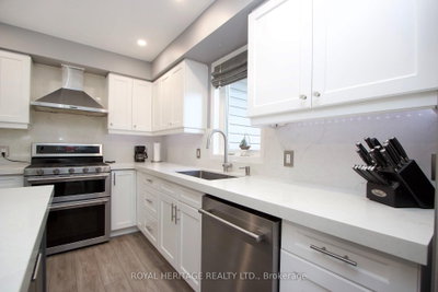17 Littlebrook Road • Clarington, ON photo 9