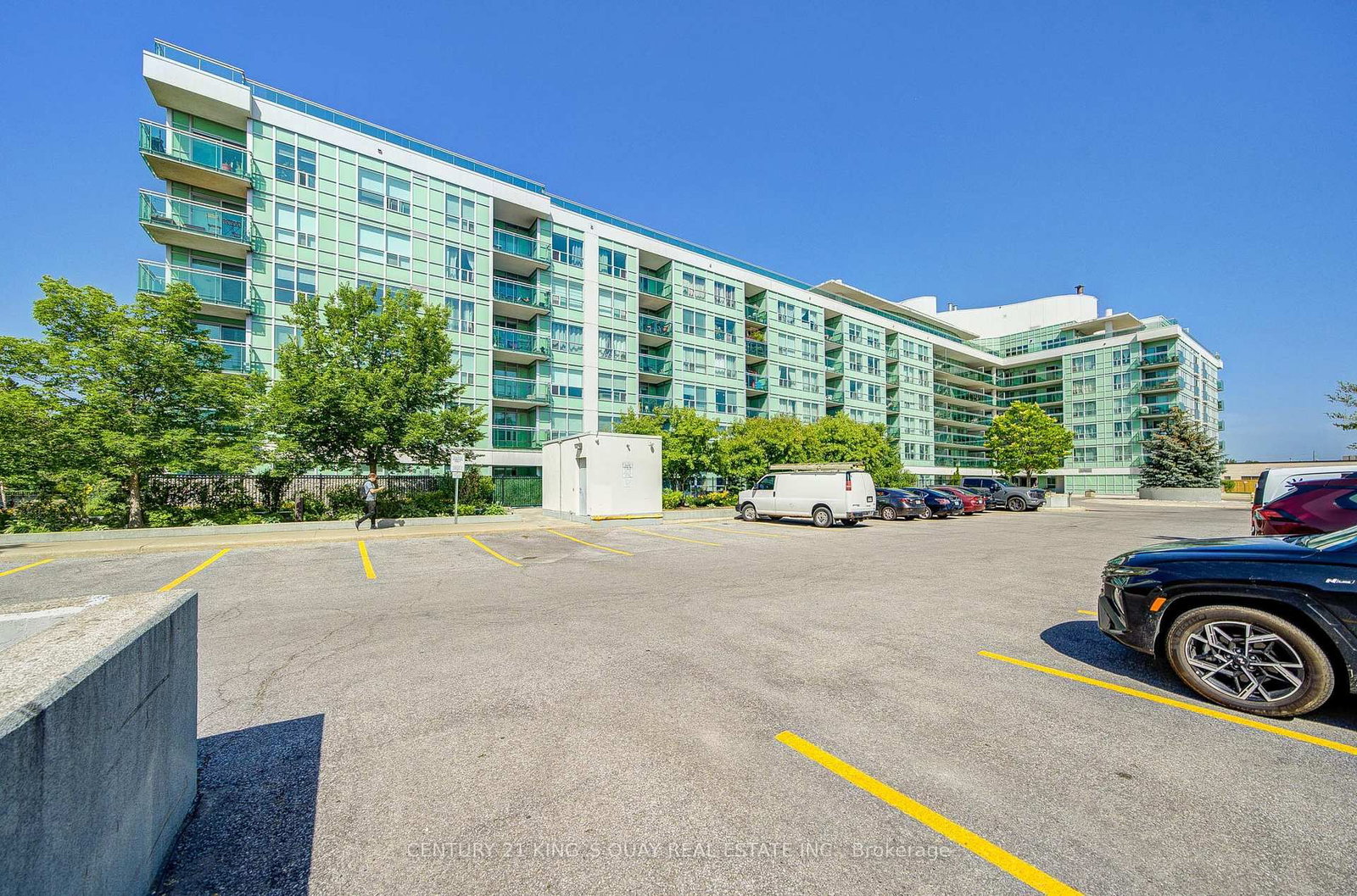 60 Fairfax Crescent • #227 • Toronto, ON photo 3