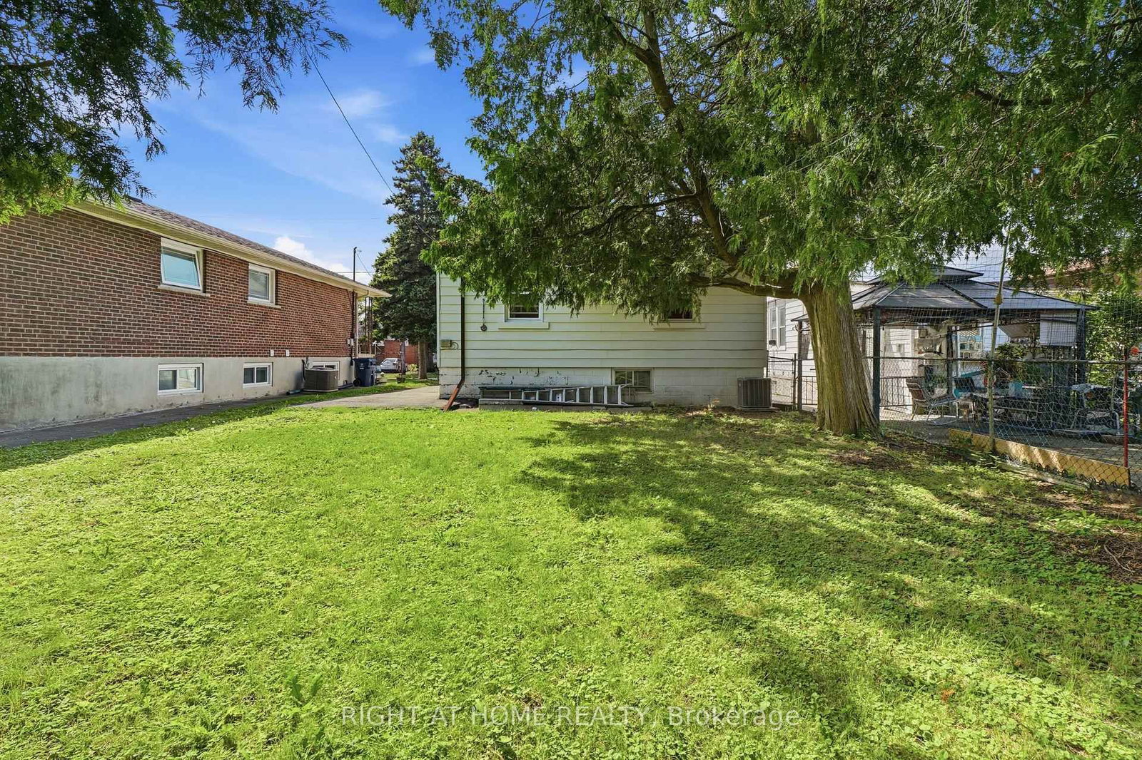975 Victoria Park Avenue • Toronto, ON photo 29