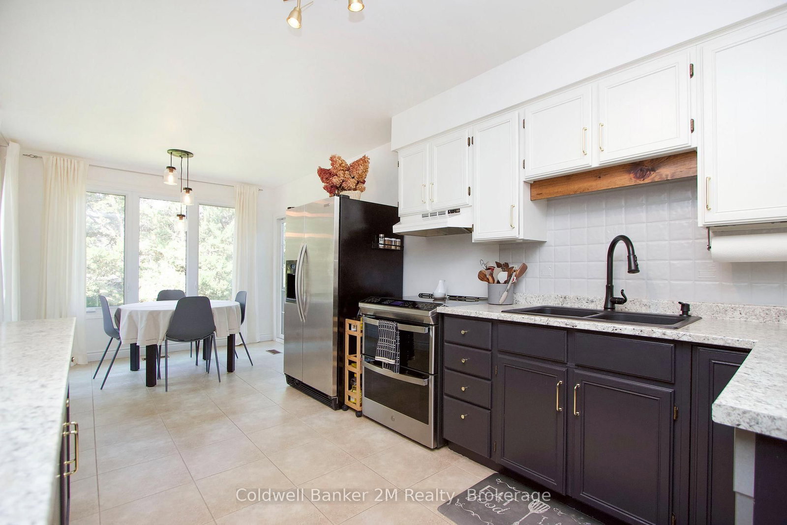 842 Saint Anne Court • Oshawa, ON photo 14