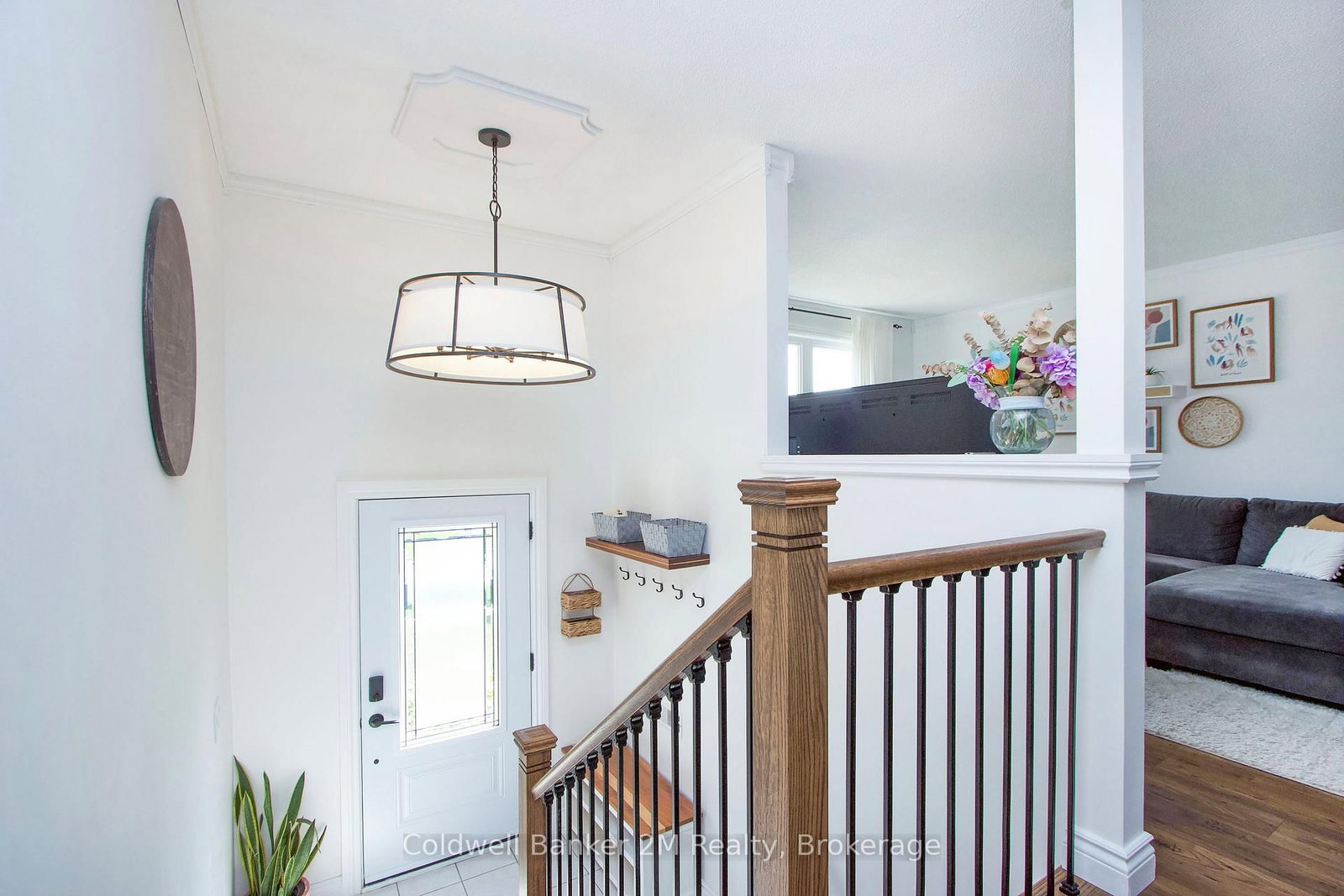 842 Saint Anne Court • Oshawa, ON photo 4