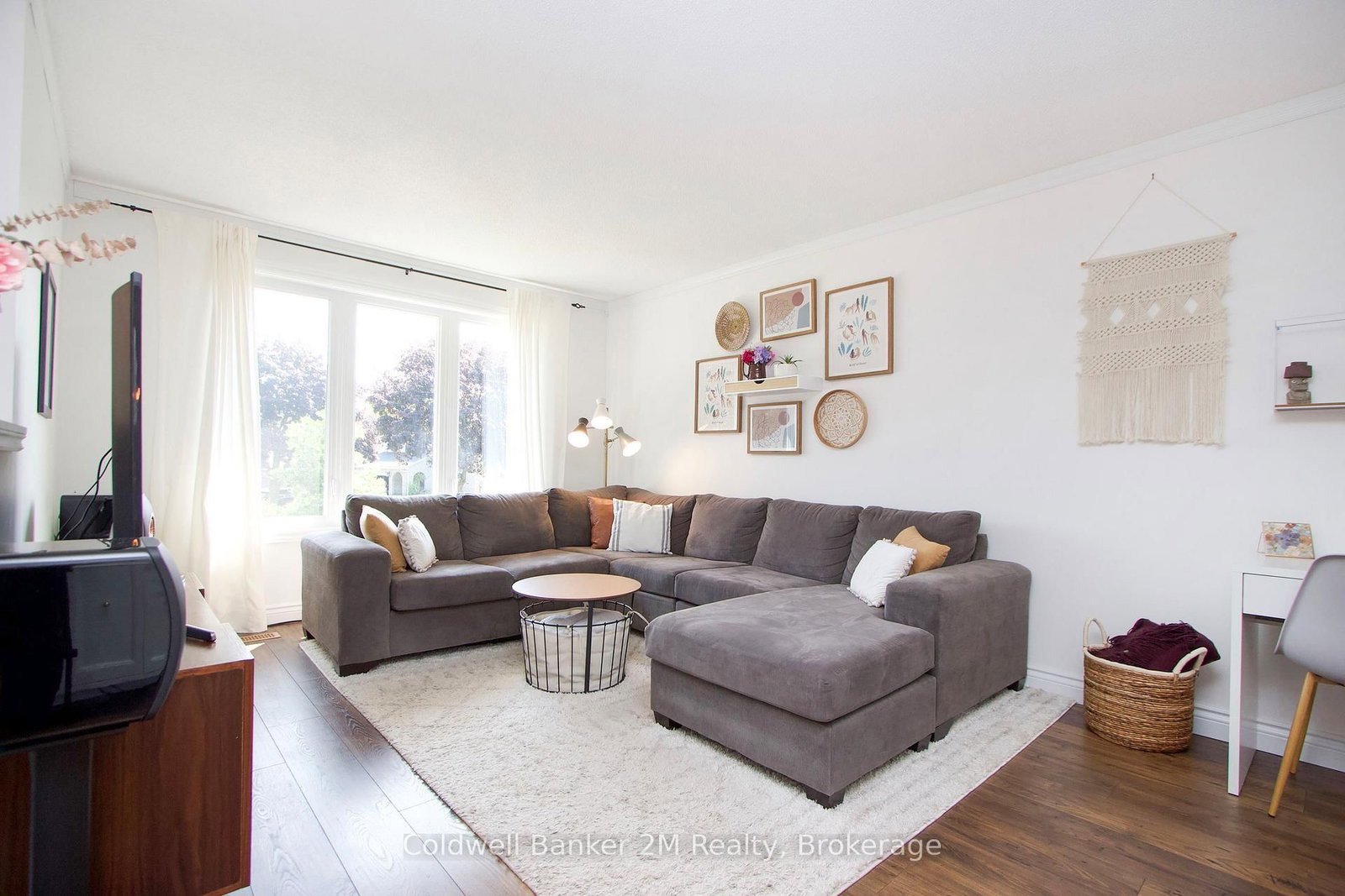 842 Saint Anne Court • Oshawa, ON photo 7