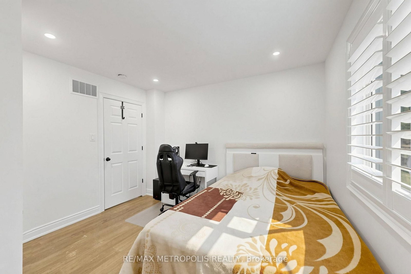 30A Cedar Drive • Toronto, ON photo 25