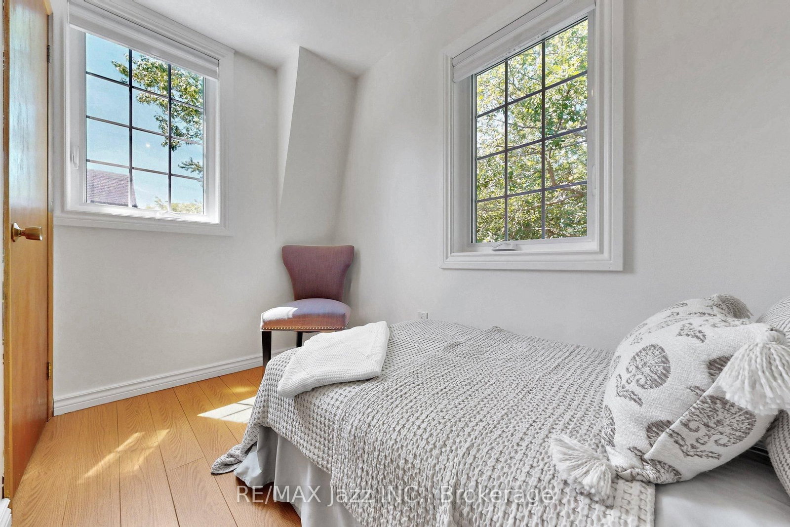 559 Masson Street • Oshawa, ON photo 14