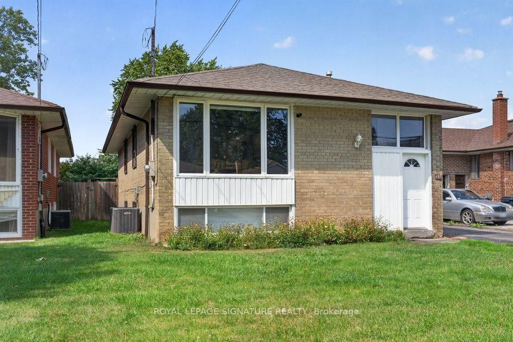 128 Trinnell Boulevard • Toronto, ON photo 3
