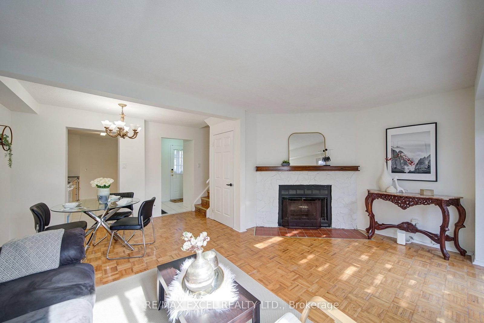 142 Shady Hollow Drive • Toronto, ON photo 17