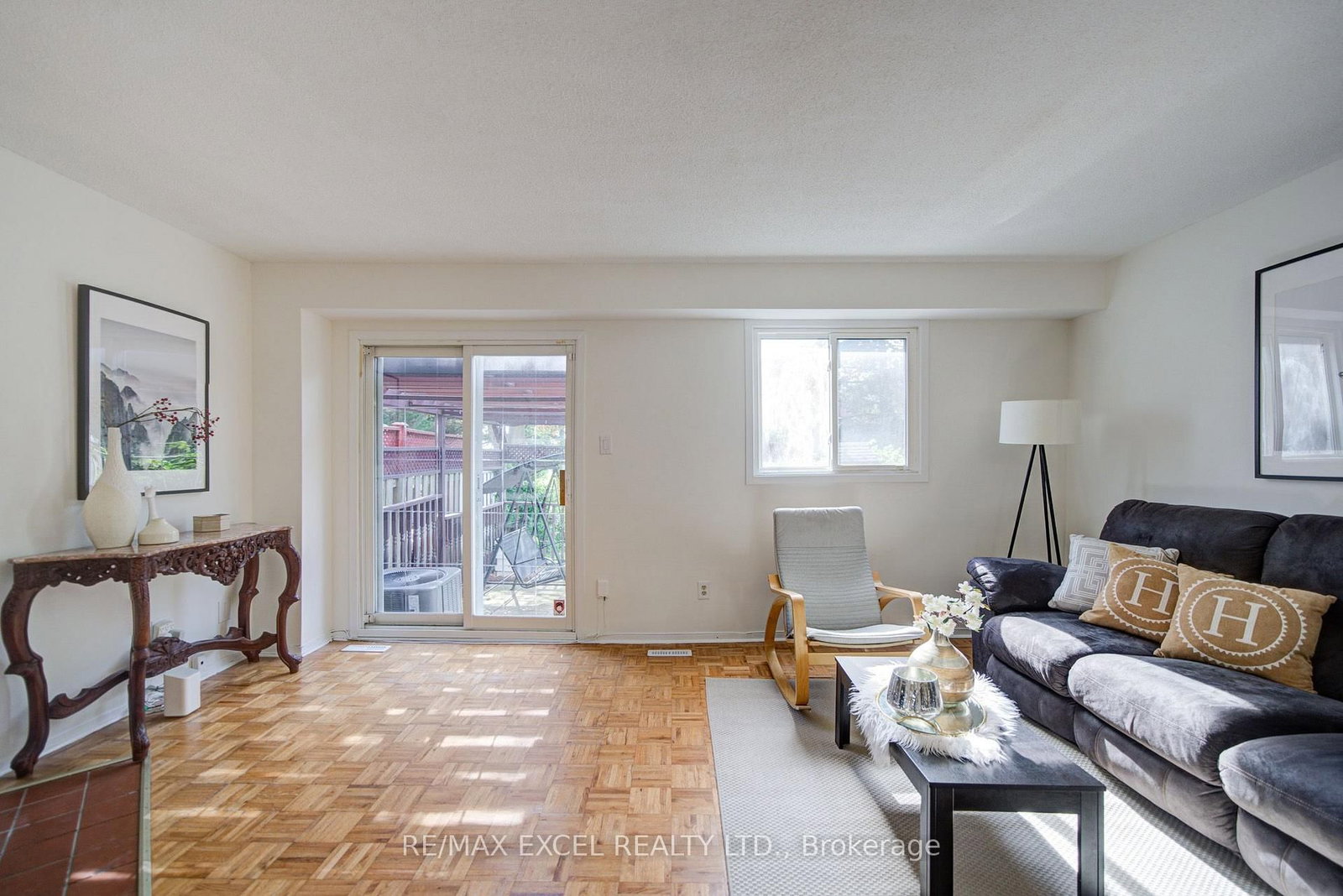 142 Shady Hollow Drive • Toronto, ON photo 18