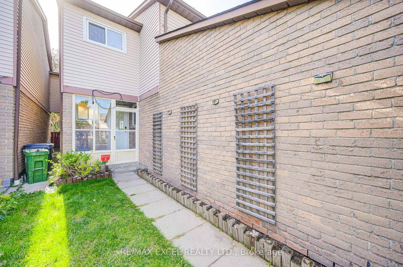 142 Shady Hollow Drive