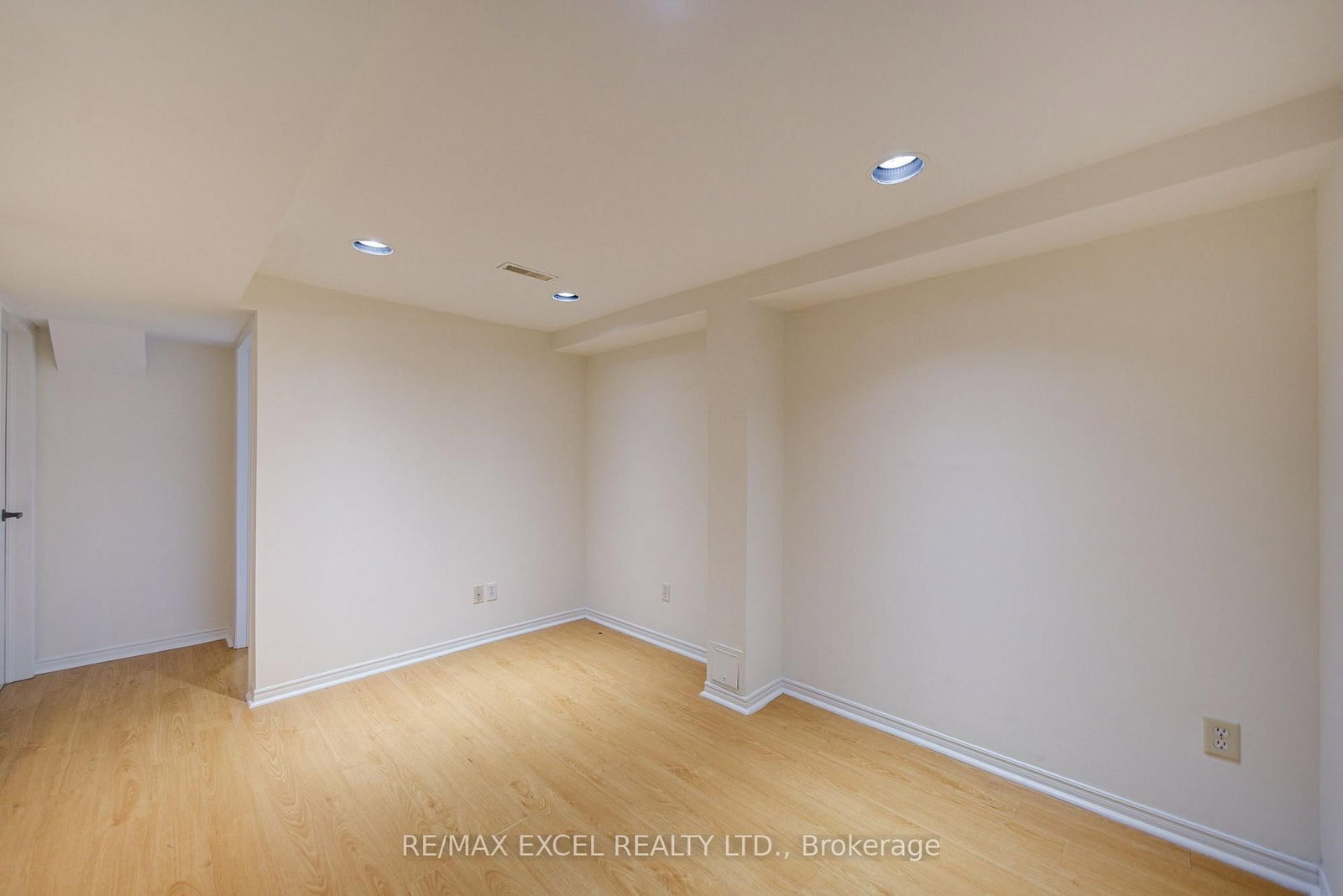 142 Shady Hollow Drive • Toronto, ON photo 40