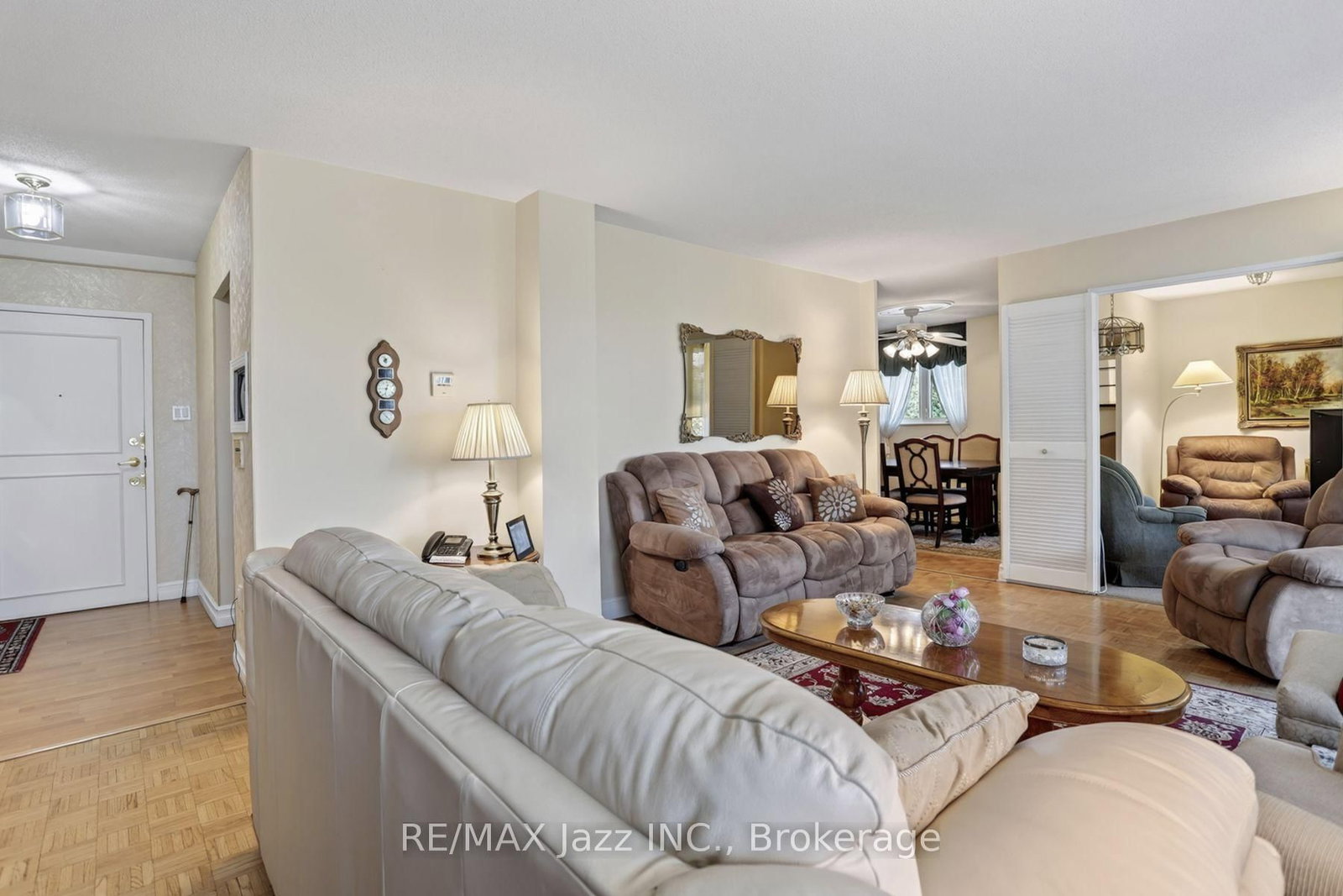 363 Simcoe Street N • #401 • Oshawa, ON photo 10