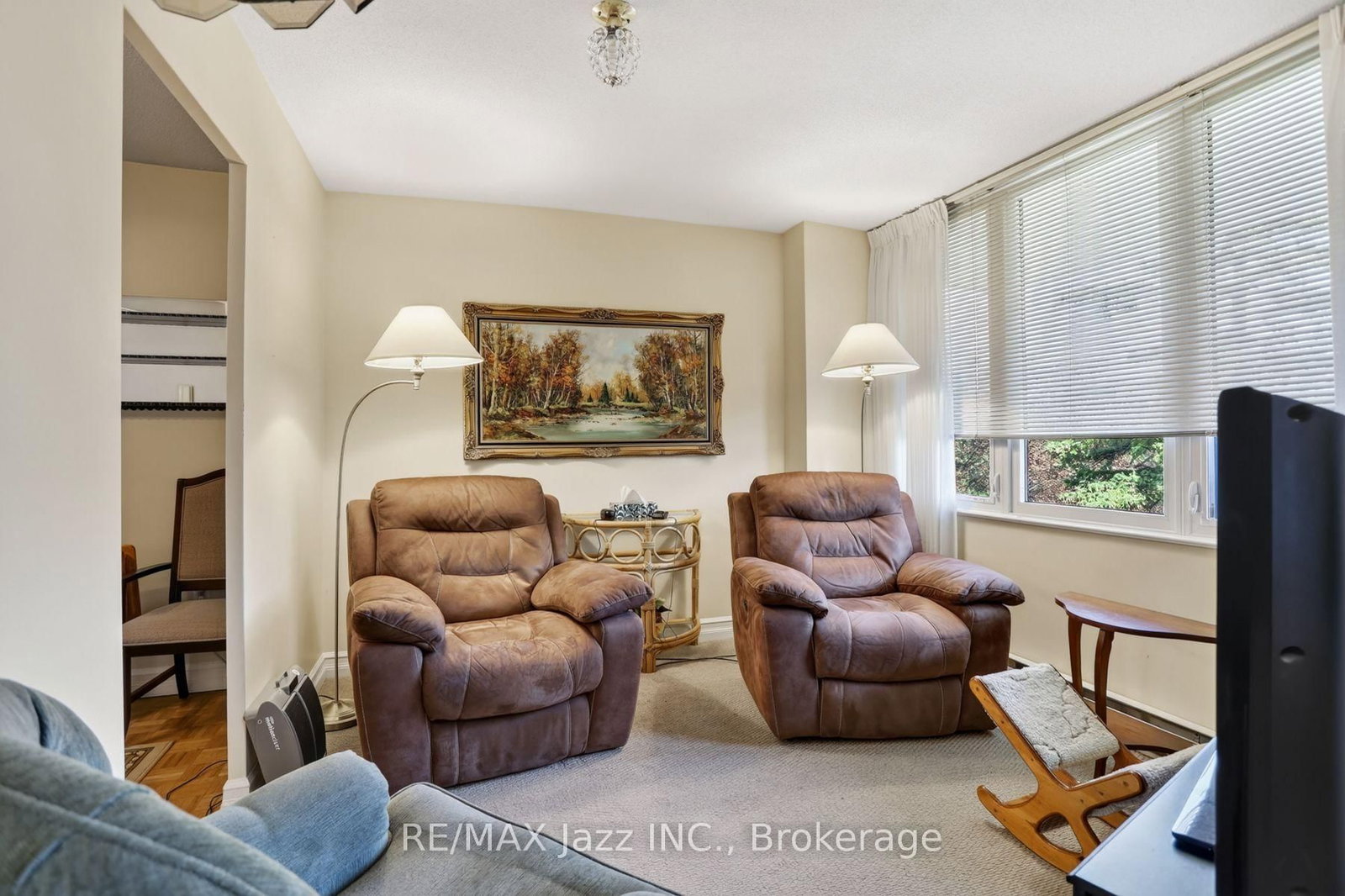363 Simcoe Street N • #401 • Oshawa, ON photo 13