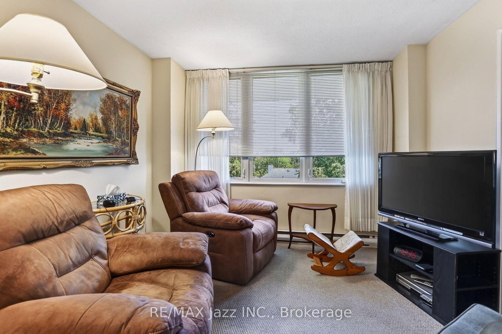 363 Simcoe Street N • #401 • Oshawa, ON photo 15