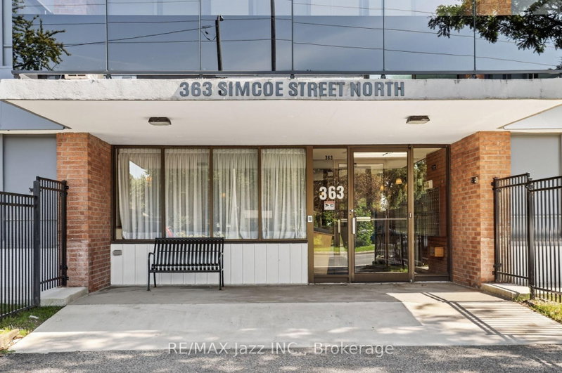 401 - 363 Simcoe Street N