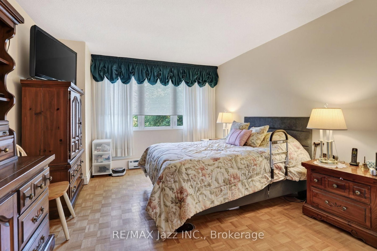 363 Simcoe Street N • #401 • Oshawa, ON photo 25