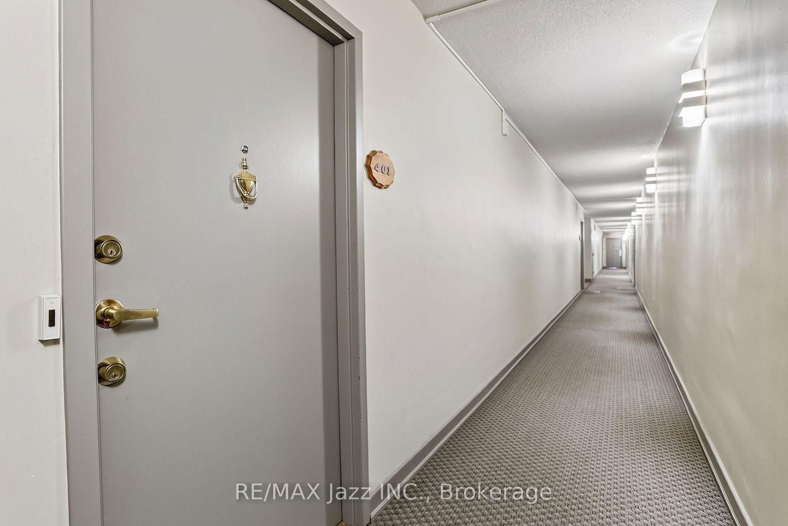 363 Simcoe Street N • #401 • Oshawa, ON photo 7