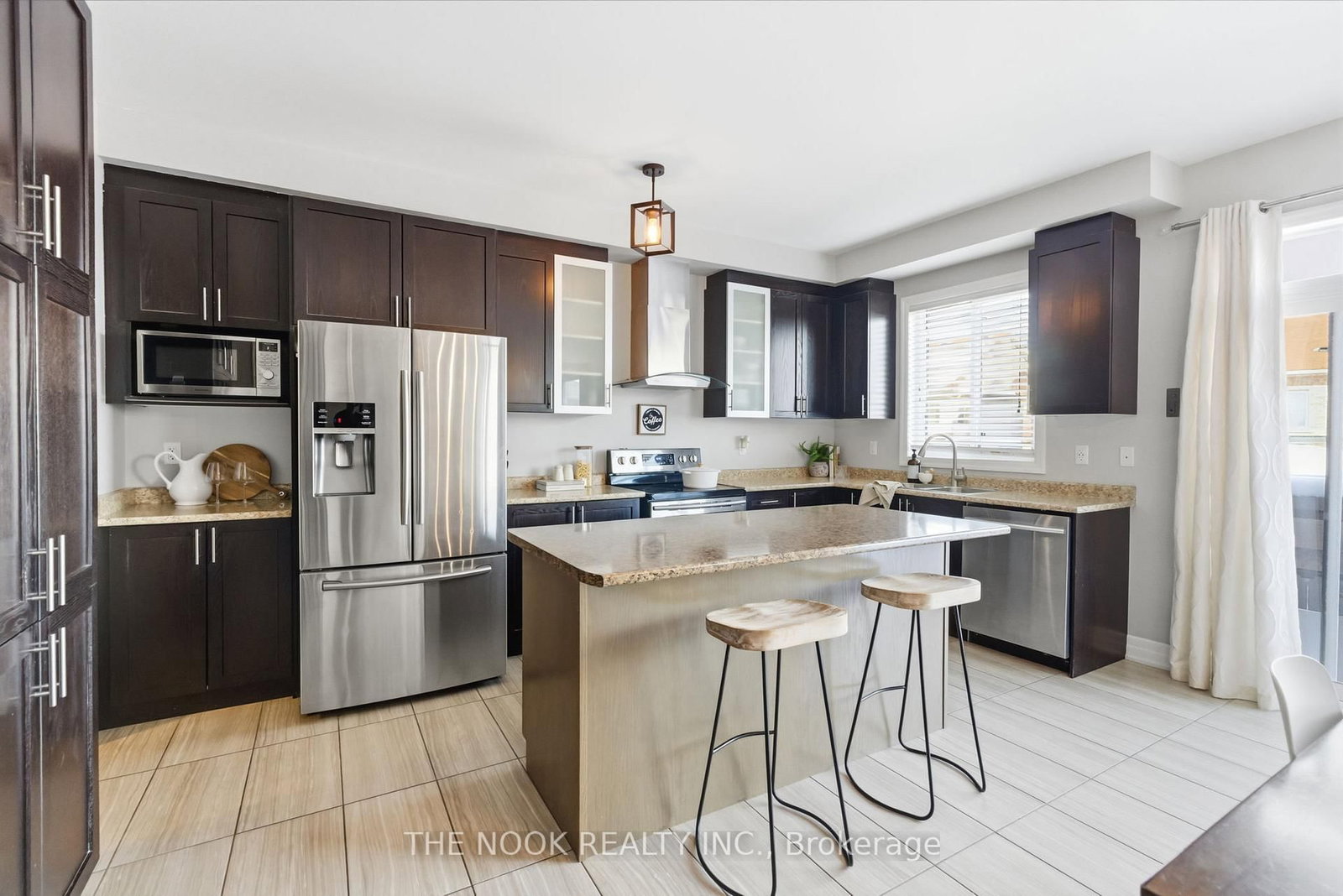2507 Standardbred Drive • Oshawa, ON photo 10
