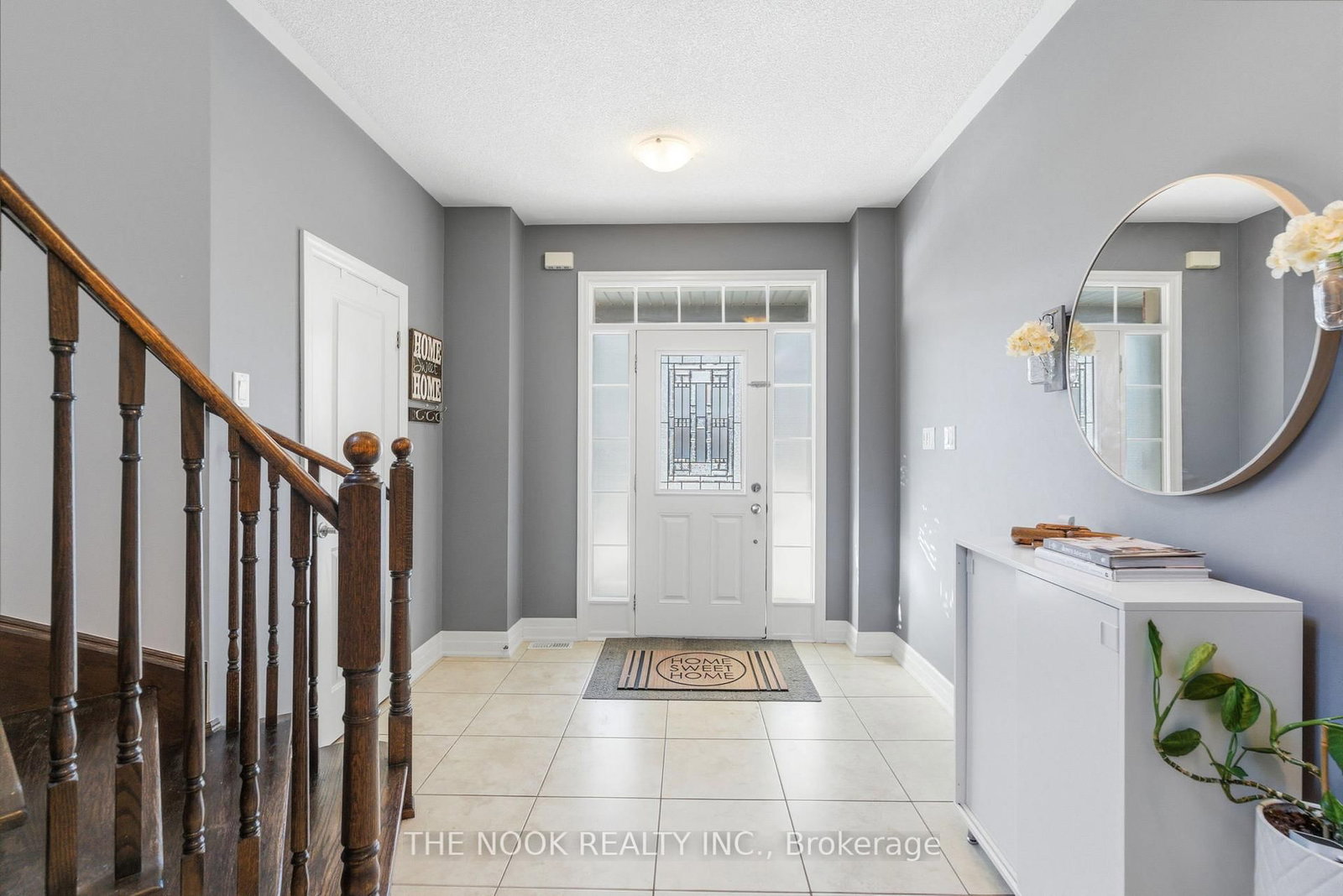 2507 Standardbred Drive • Oshawa, ON photo 3