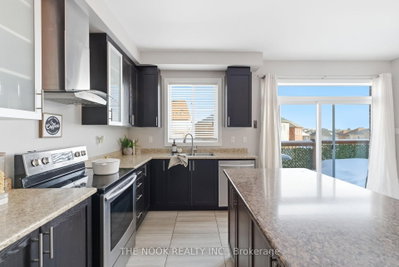 2507 Standardbred Drive • Oshawa, ON photo 9