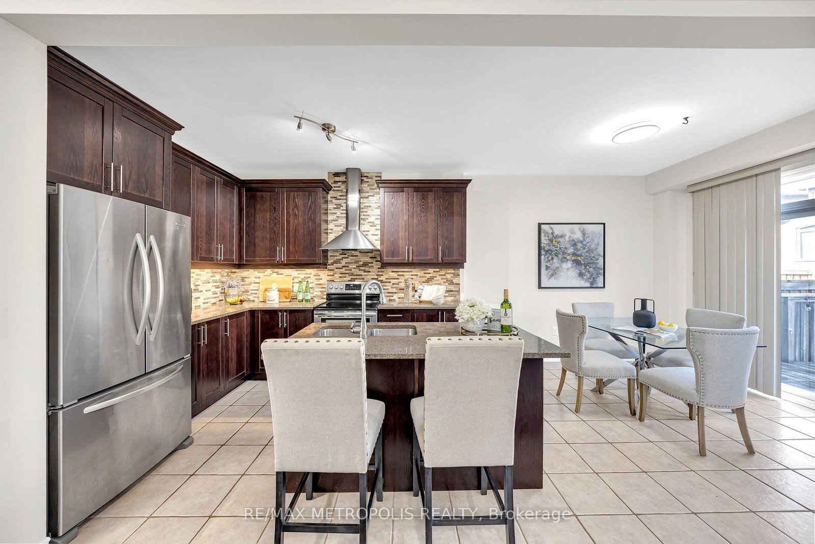 23 Gordon Cowling Street • Clarington, ON photo 8