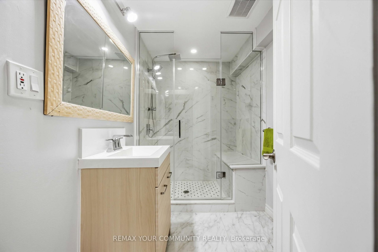 1706 Woodside Lane • Pickering, ON photo 27