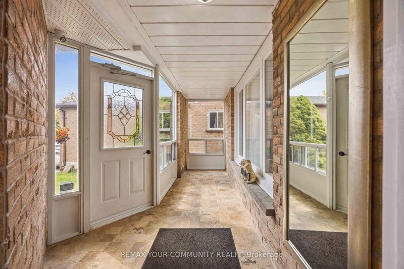 1706 Woodside Lane