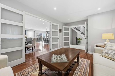1706 Woodside Lane • Pickering, ON photo 5
