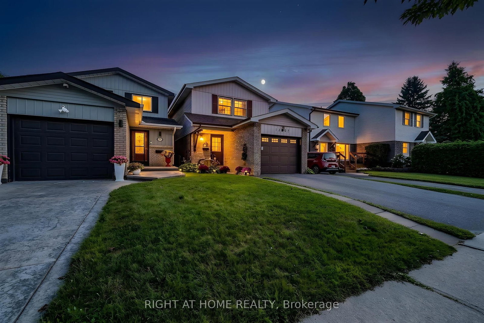 1262 Venus Crescent • Oshawa, ON photo 1
