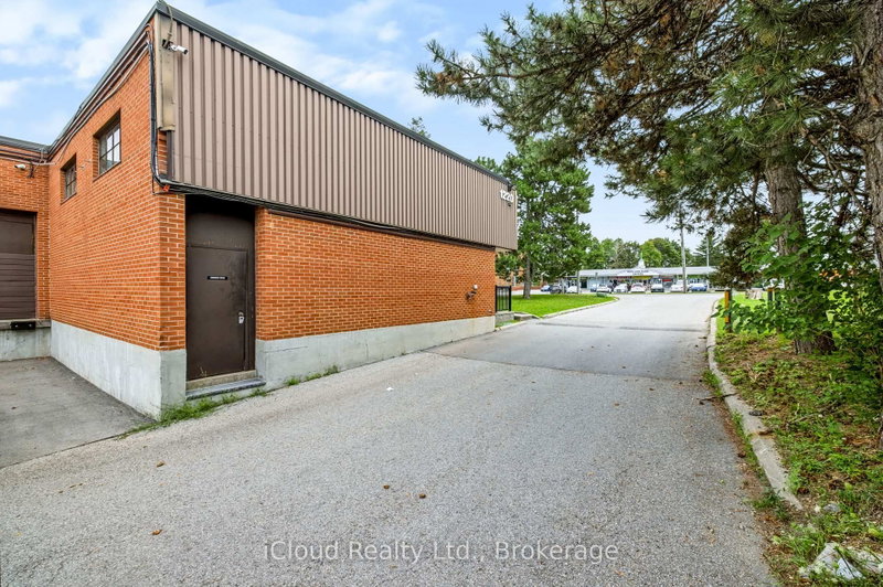 1220 Ellesmere Rd photo 3