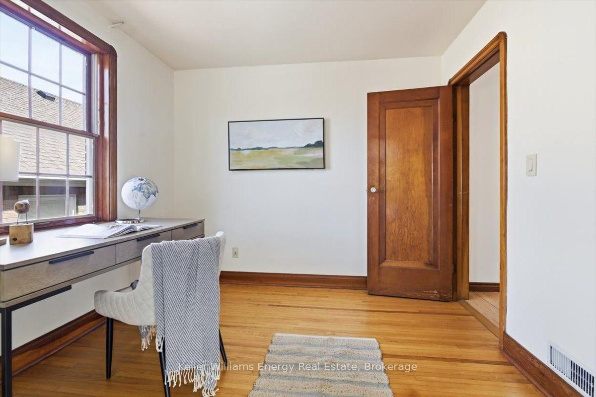 216 College Avenue • Oshawa, ON photo 21