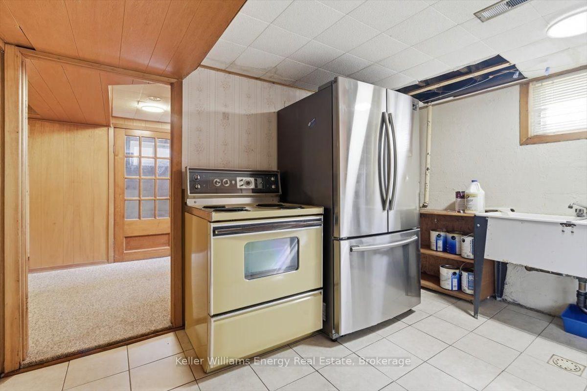 216 College Avenue • Oshawa, ON photo 30
