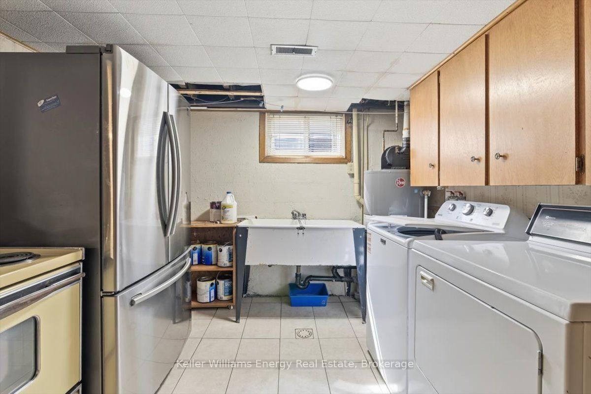 216 College Avenue • Oshawa, ON photo 31
