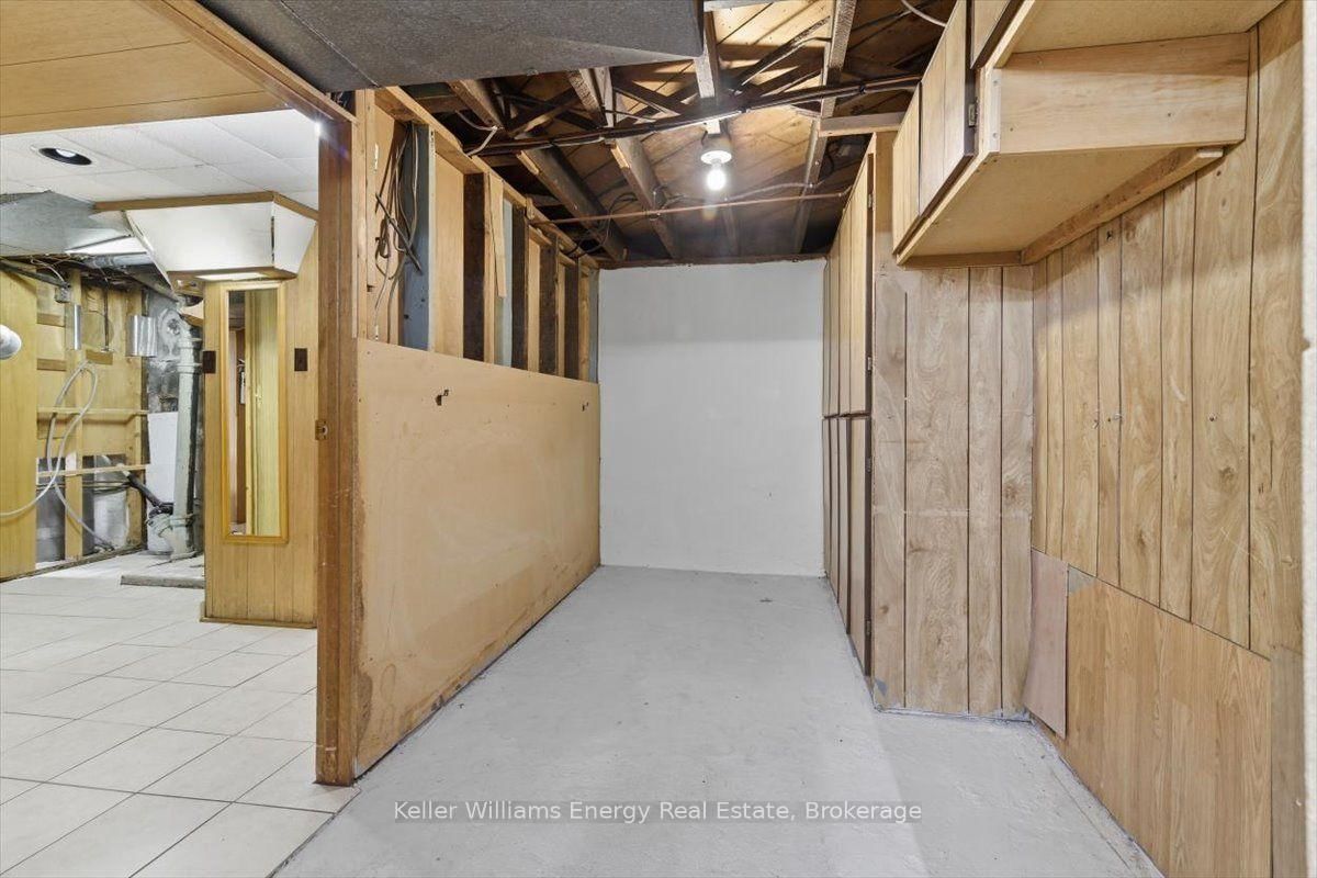 216 College Avenue • Oshawa, ON photo 34