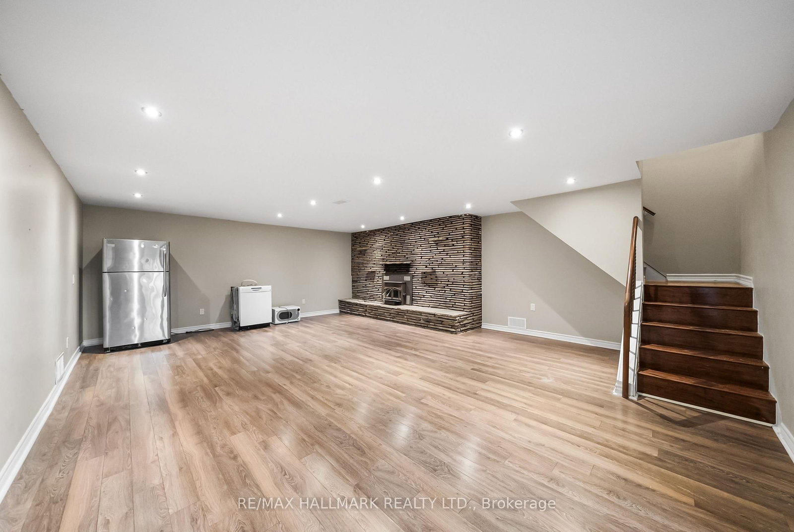 541 Rouge Hills Drive • Toronto, ON photo 22