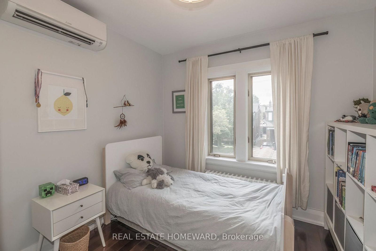 53 Pepler Avenue • Toronto, ON photo 13