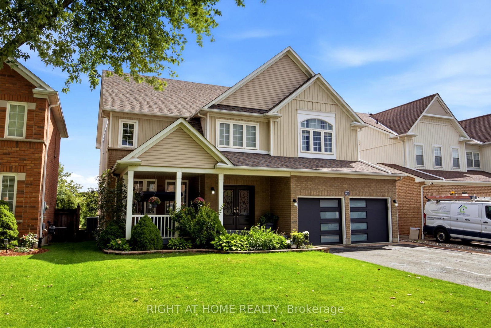 1427 Aldergrove Court • Oshawa, ON photo 1