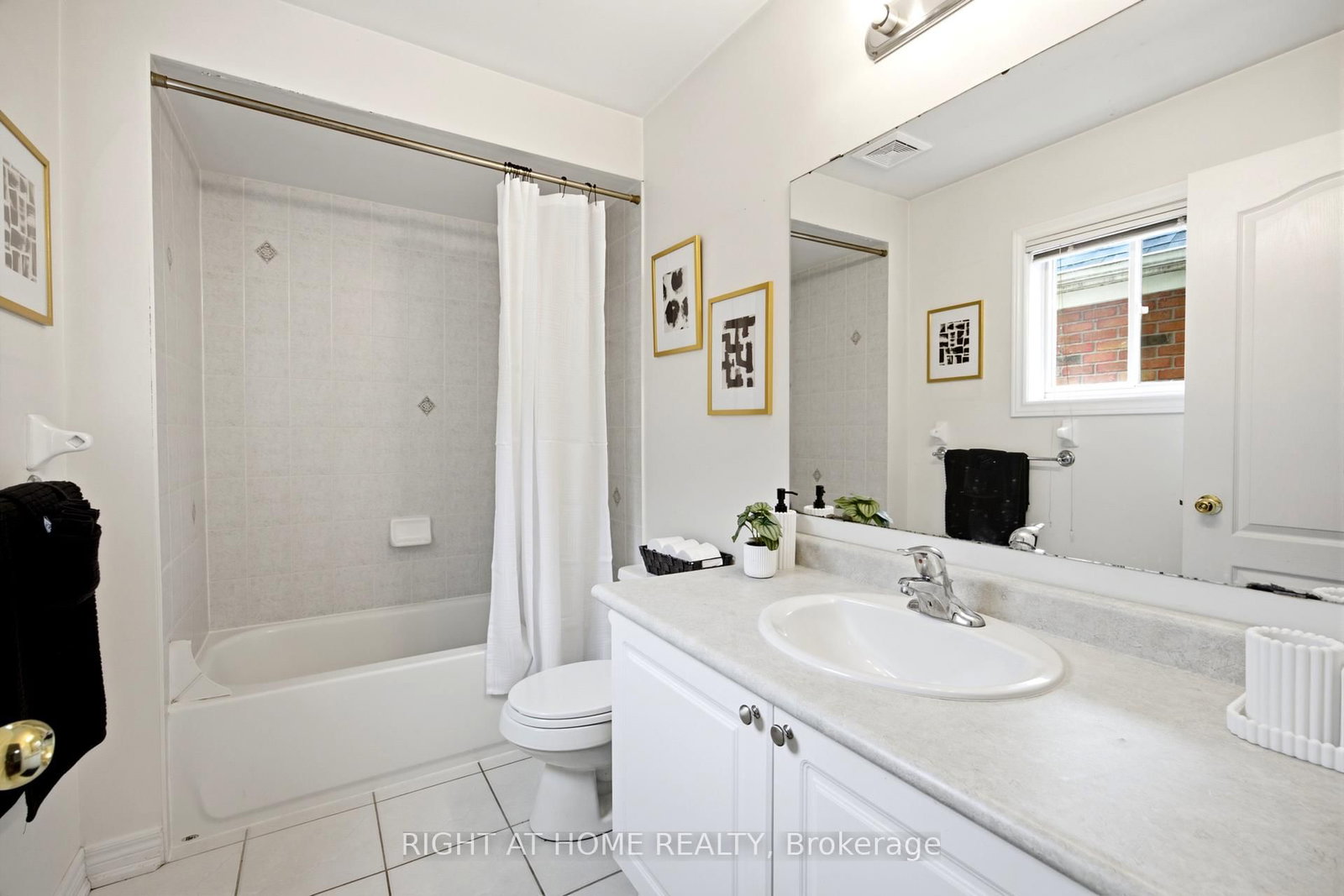 1427 Aldergrove Court • Oshawa, ON photo 27