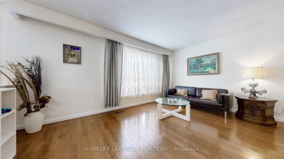 172 Sussex Street • Oshawa, ON photo 2