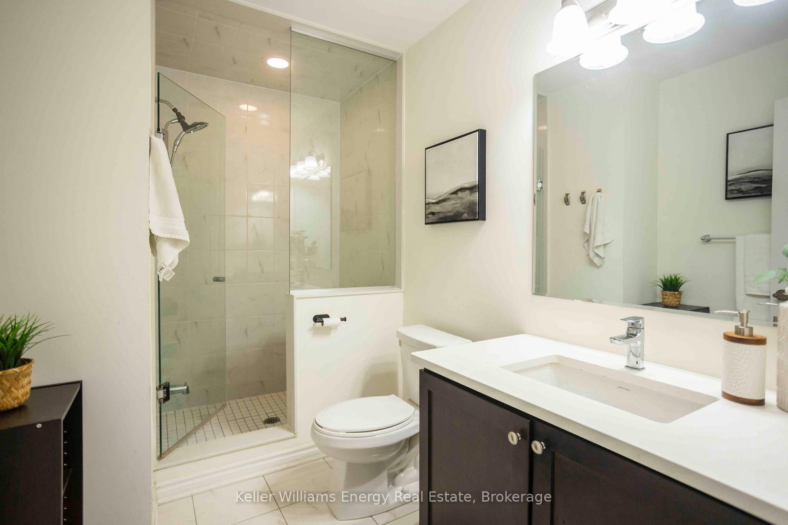 104 Howe Avenue • Toronto, ON photo 22