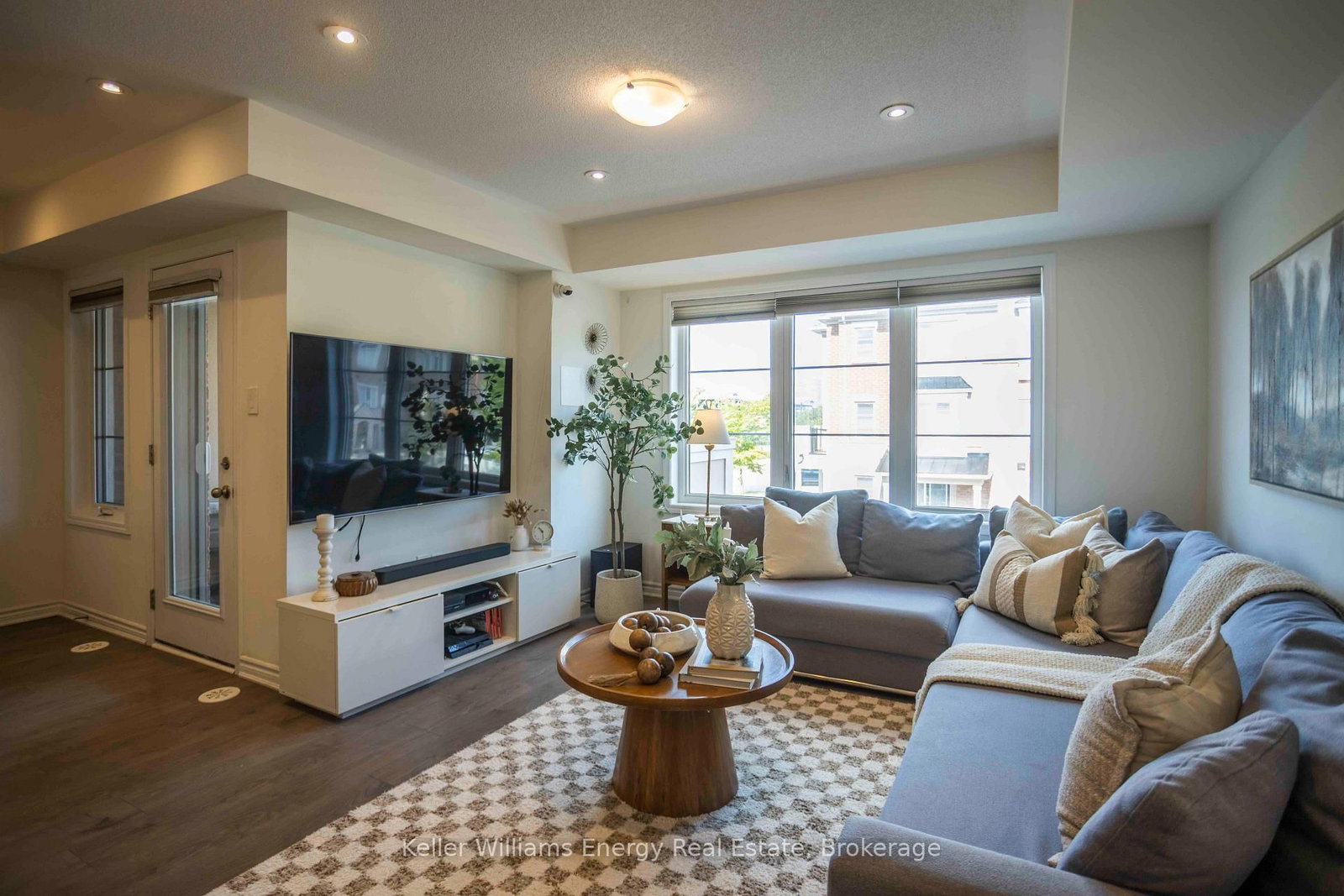 104 Howe Avenue • Toronto, ON photo 9