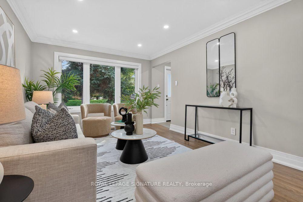 24 Glenshaw Crescent • Toronto, ON photo 8