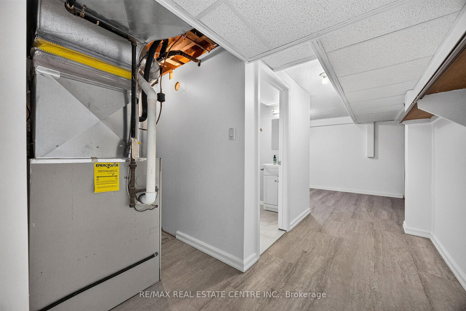 309 Lasalle Avenue • Oshawa, ON photo 36