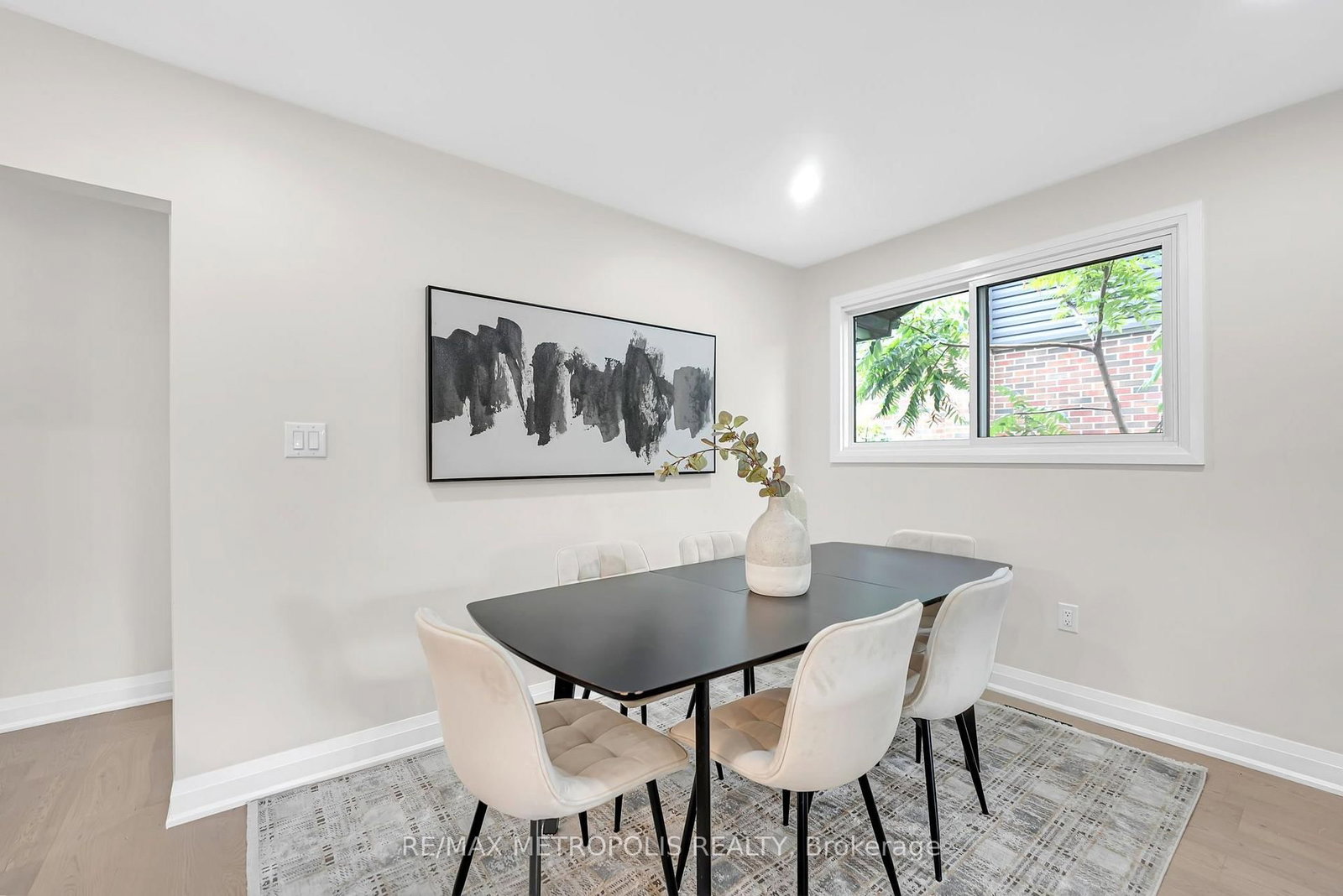 205 Clemence Avenue • Whitby, ON photo 11