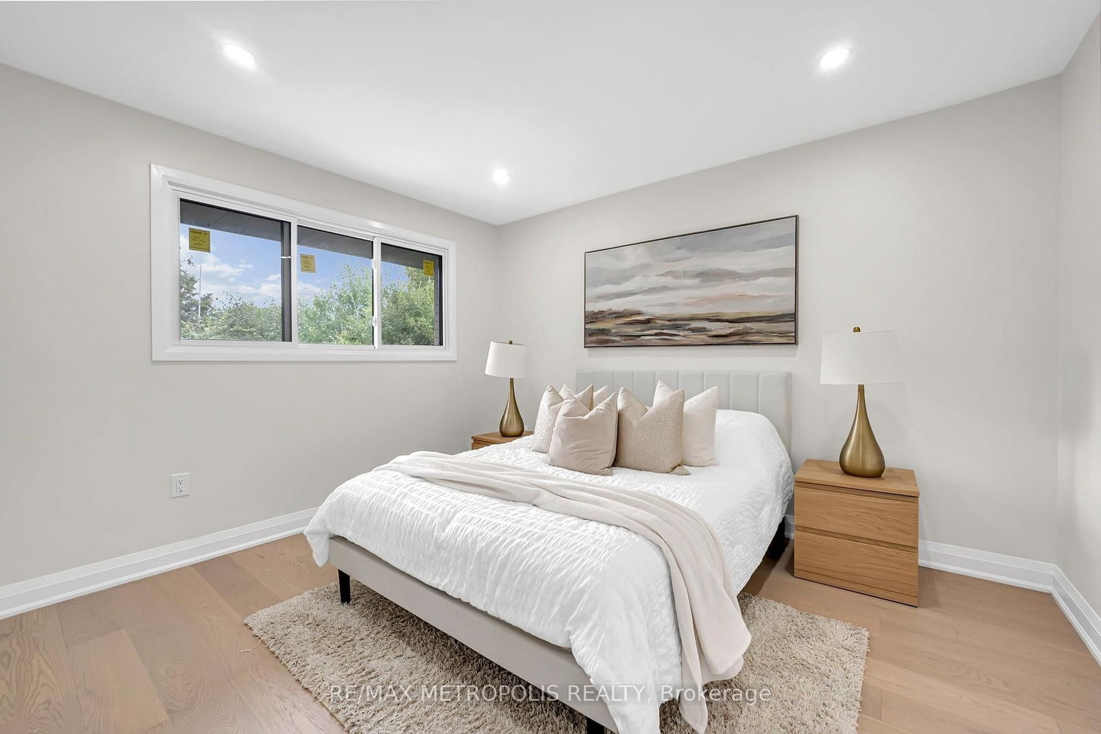 205 Clemence Avenue • Whitby, ON photo 17