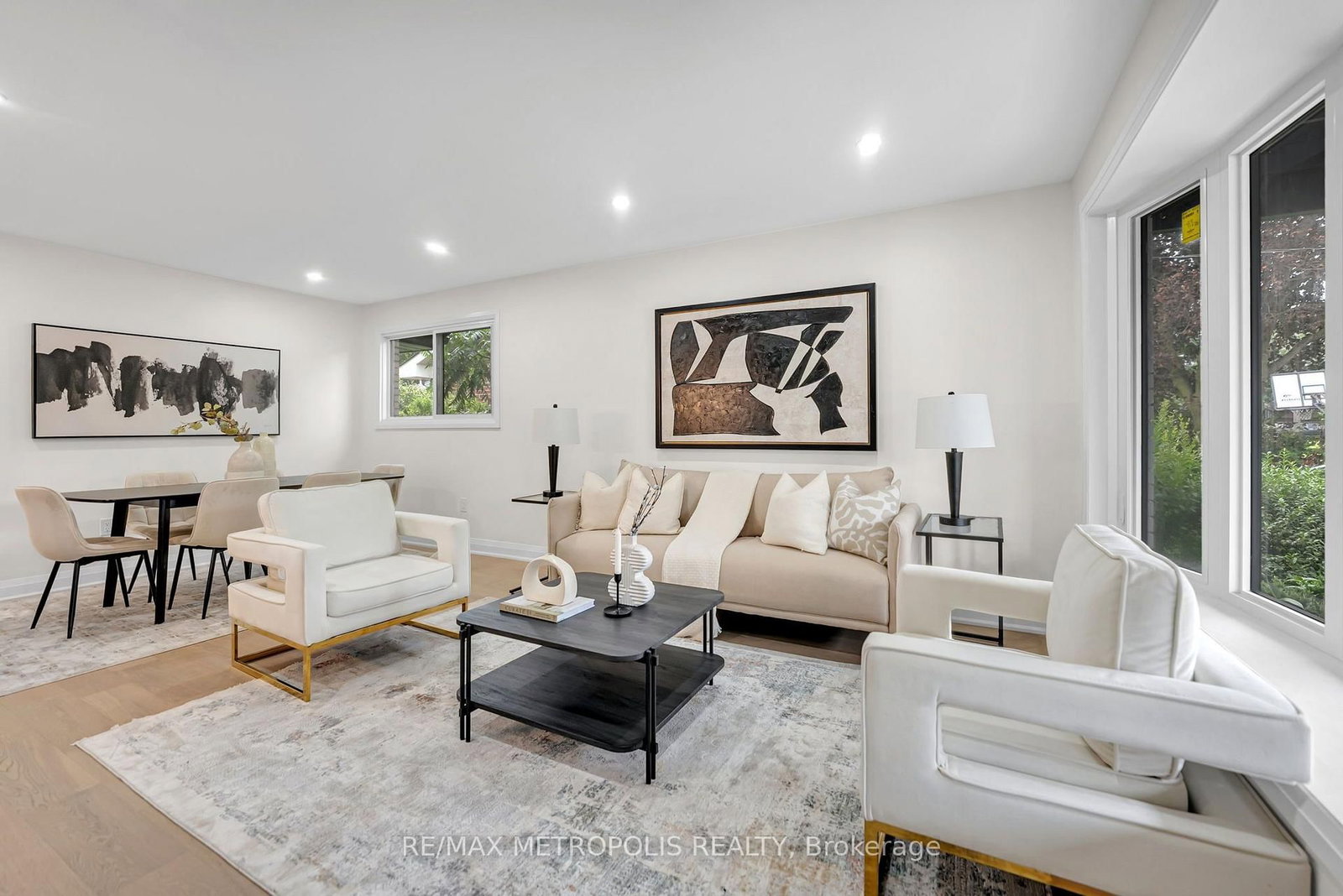 205 Clemence Avenue • Whitby, ON photo 7
