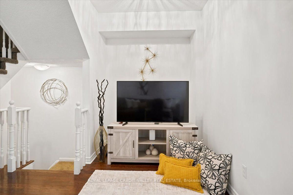 1250 St. Martins Drive • #55 • Pickering, ON photo 16
