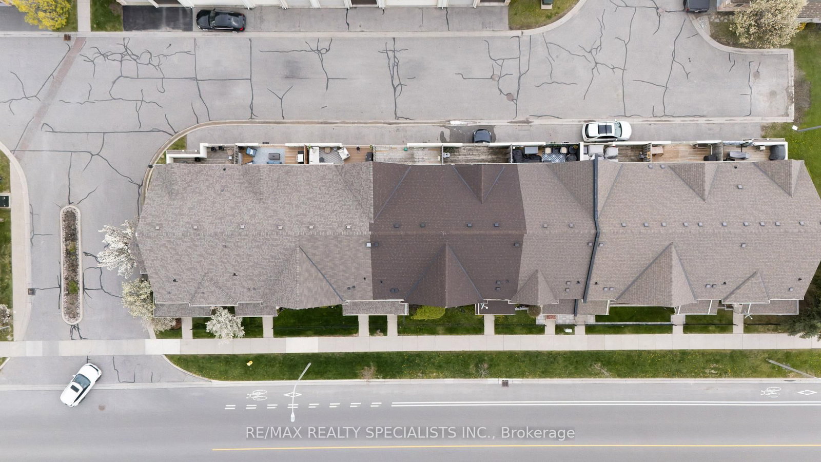 111 Civic Centre Drive • Whitby, ON photo 16