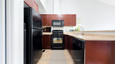 111 Civic Centre Drive • Whitby, ON photo 5
