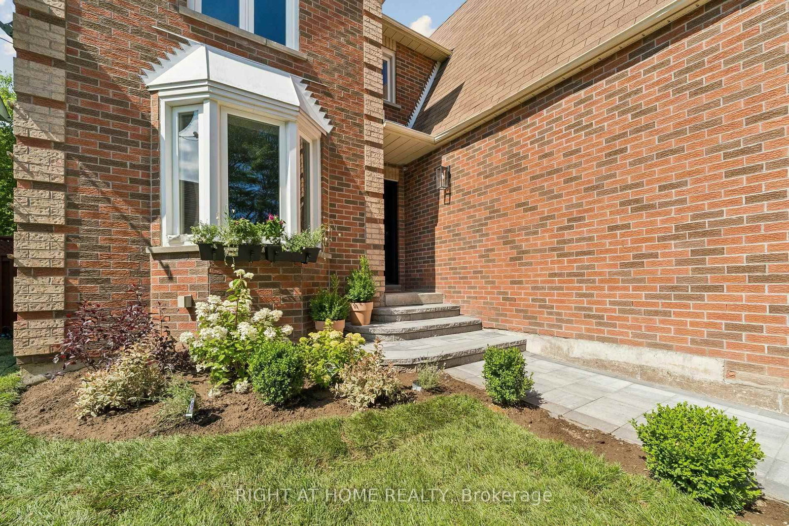 16 Ian Fleming Crescent • Whitby, ON photo 30