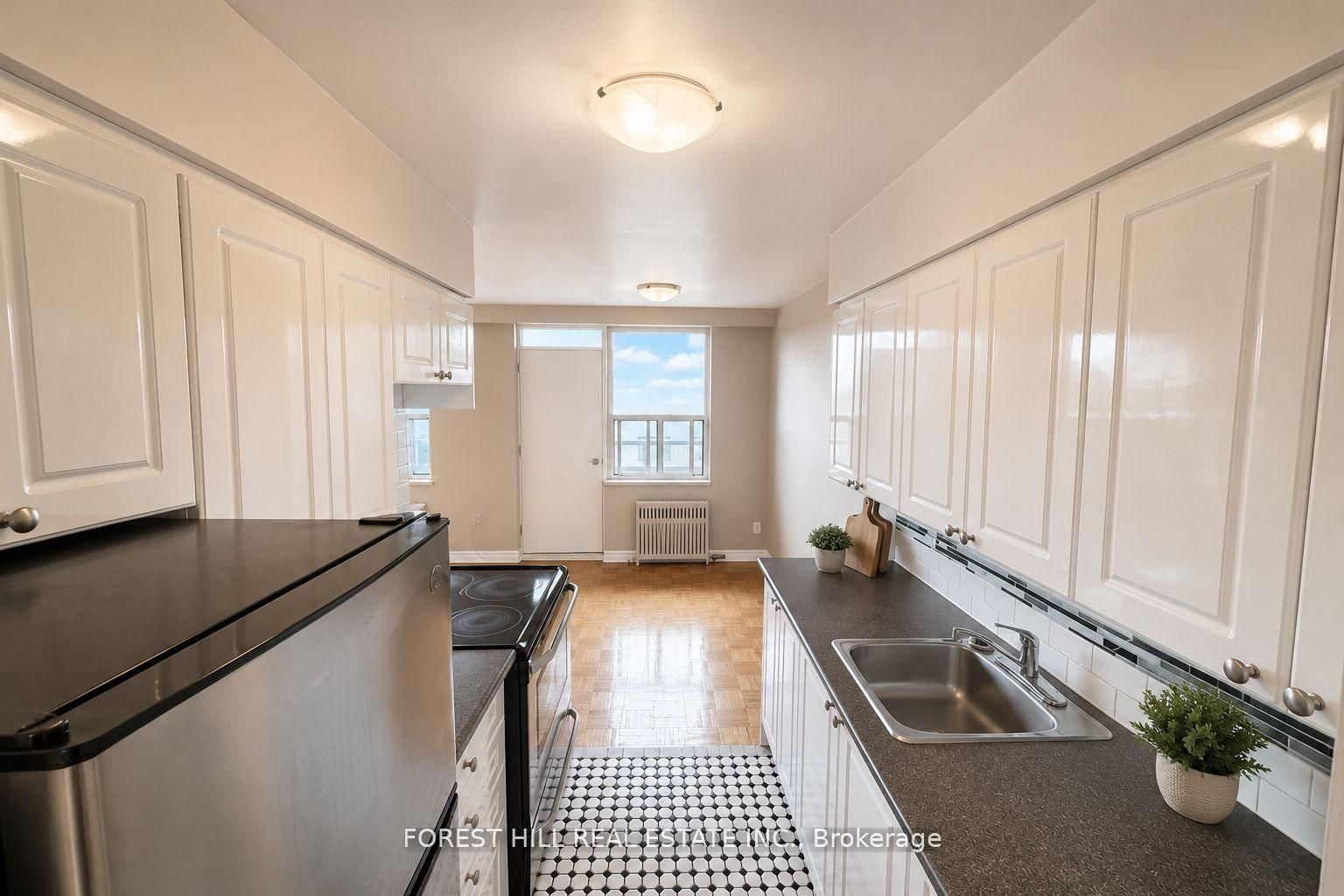 517-102 Goodwood Park Crt, Toronto, view 3