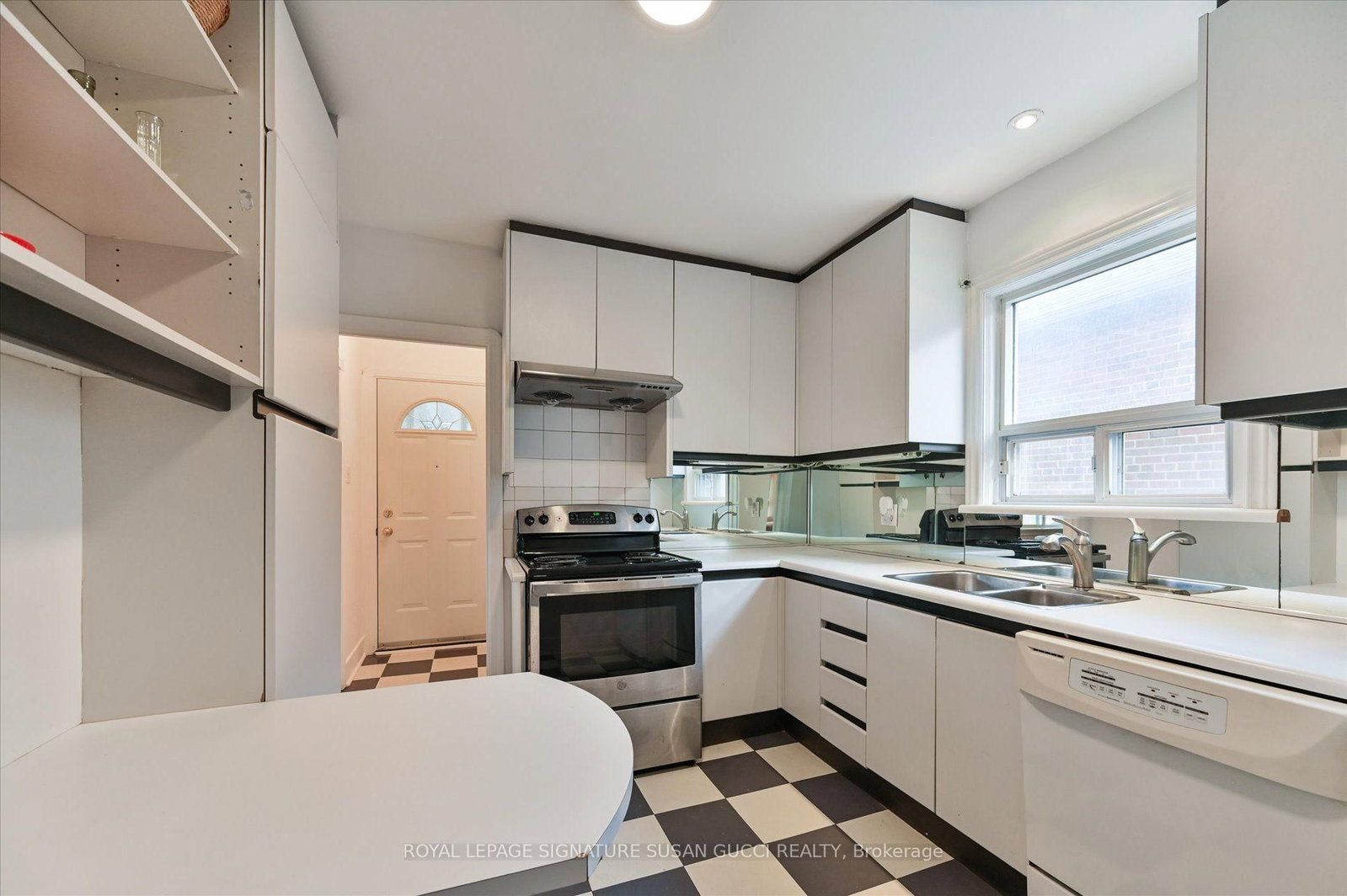 292 Glebemount Avenue • Toronto, ON photo 10